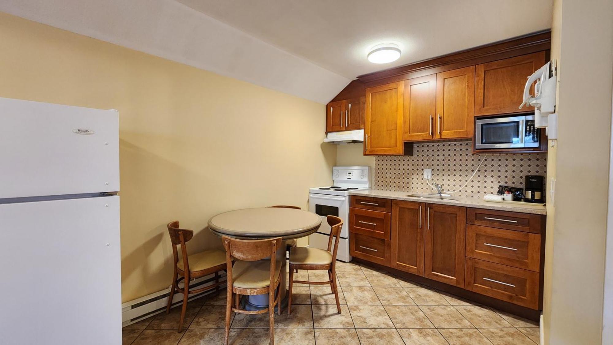 Sahara Courtyard Inn & Suites אוסויוס מראה חיצוני תמונה