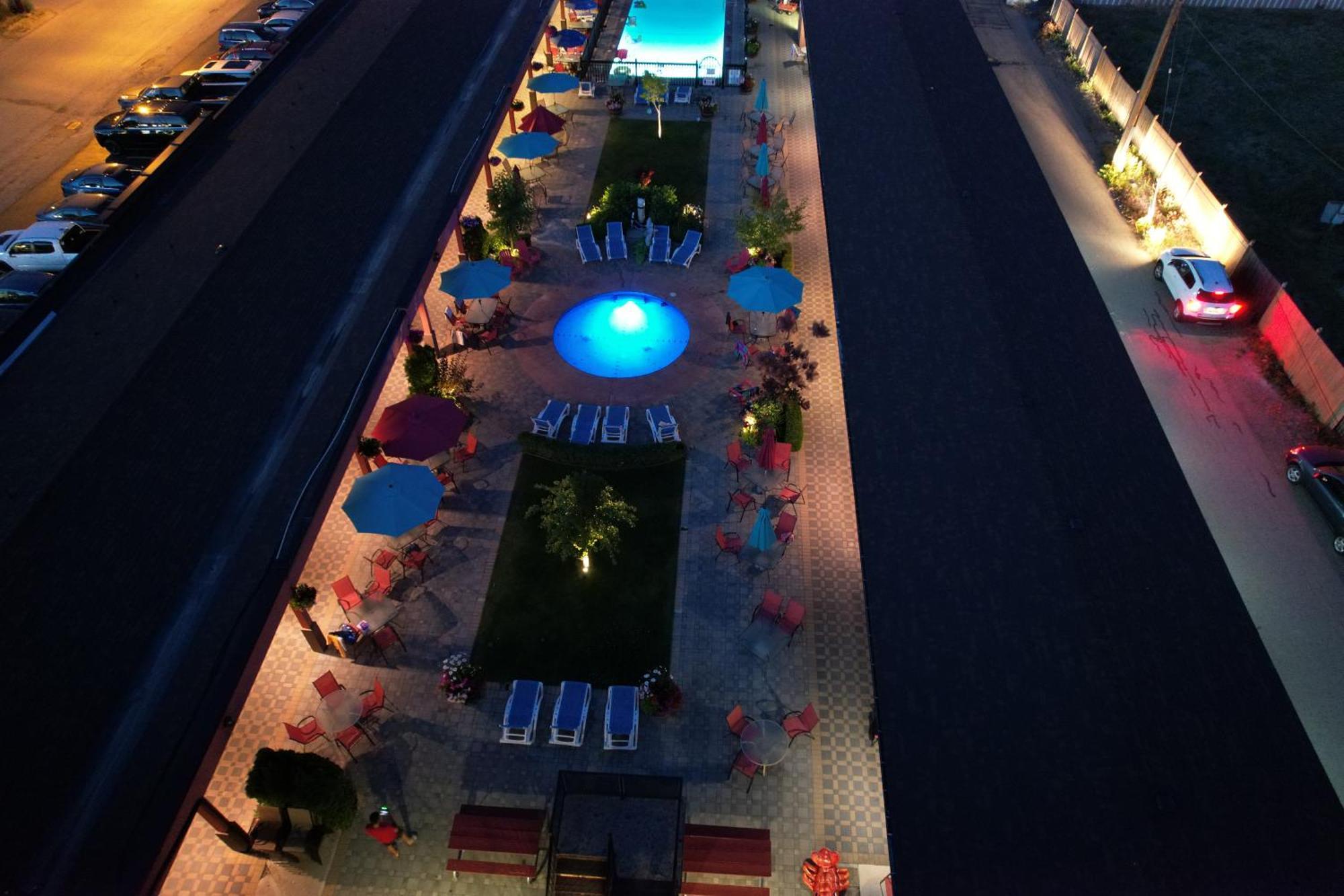Sahara Courtyard Inn & Suites אוסויוס מראה חיצוני תמונה